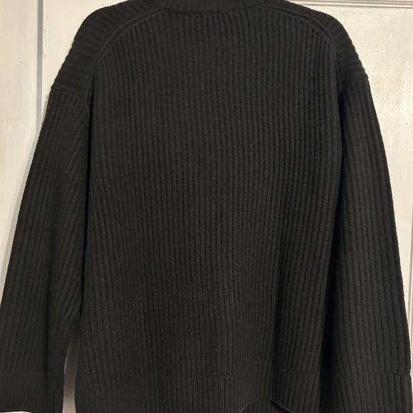 Everlane The Oversized Crew in Luxe Merino Black Base - Size M - Picture 3 of 5